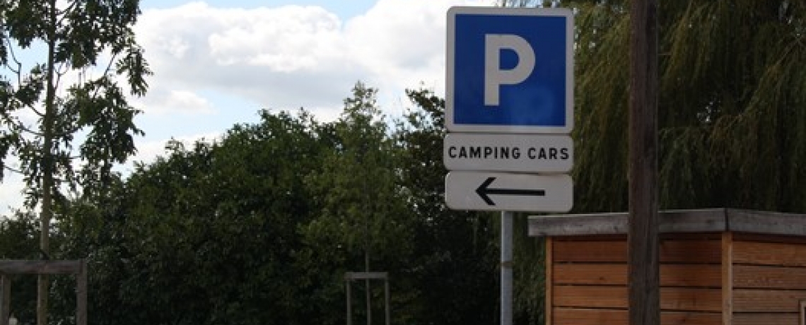 Aire de stationnement pour camping-cars