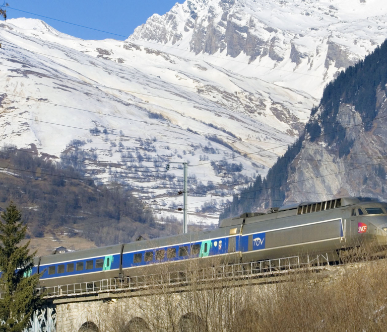 Getting to Isère by train